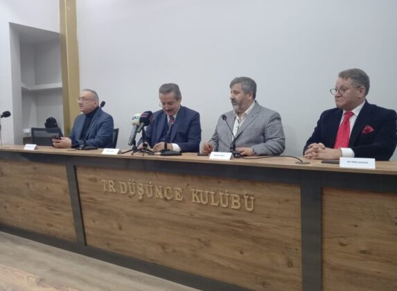 TR Düşünce Kulübü; Tarihin İzini Yakalamıyorsan Ülkeni Milletini Kaybetmeye Mahkumsun!