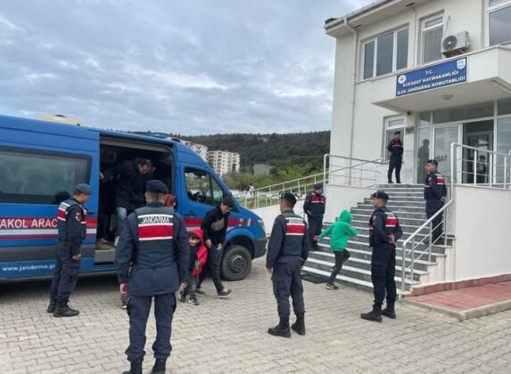 Çanakkale’de 22 düzensiz göçmen yakalandı
