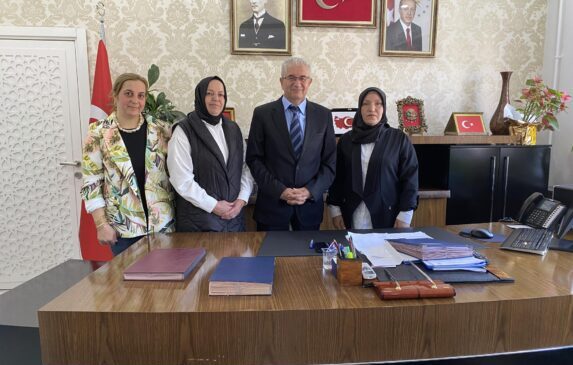 Hatunişi Tarımsal Kalkınma Kooperatifi’nden Kaymakam Doğan’a Ziyaret: Yenişehirli Kadınlar Üretimle Güçleniyor