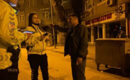 Polisin alkollü sürücüyle imtihanı kamerada
