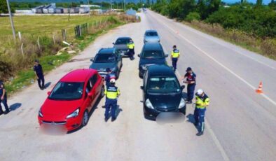 Bayram Yolunda Sıkı Denetim: Jandarma Havadan ve Karadan Görev Başında