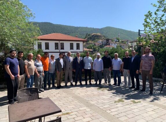 “Din Görevlilerinin Sessiz Feryadı Sakarya’da Dile Geldi”