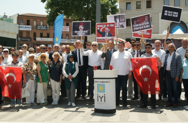 İYİ Parti Bursa Gençlik Kolları’ndan Tarihi Mesaj: “Cumhuriyetin Emanetçileri Burada!”