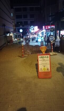 Zafer Plaza Arkasındaki Tehlikeli Kazı Alanında Güvenlik Önlemleri Artırıldı