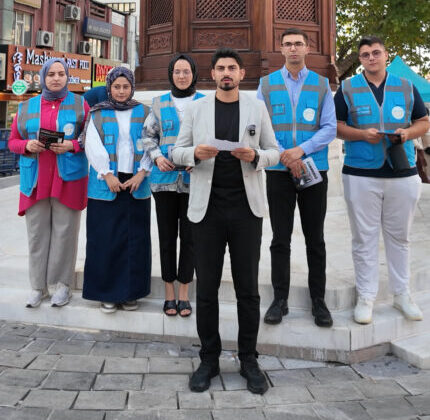 Osmangazi Gençliği’nden Broşürlü Vicdan Çağrısı: “Bir Yüzünde Bosna, Diğer Yüzünde Filistin!”