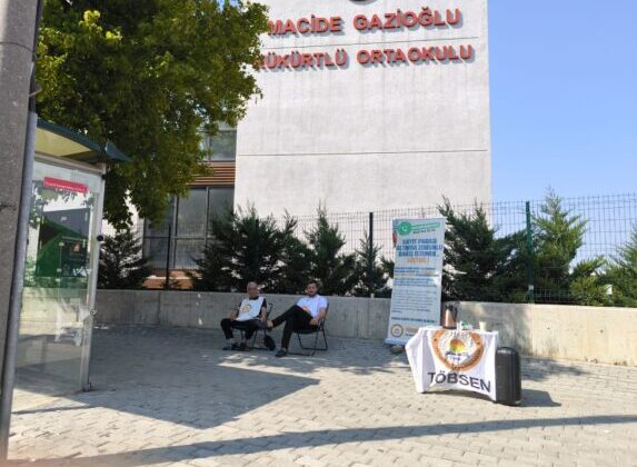 Tüm Öğretmenler Birliği’nden Sert Çıkış: “Kamusal Eğitim İçin Geldik, Kapılar Yüzümüze Kapandı”