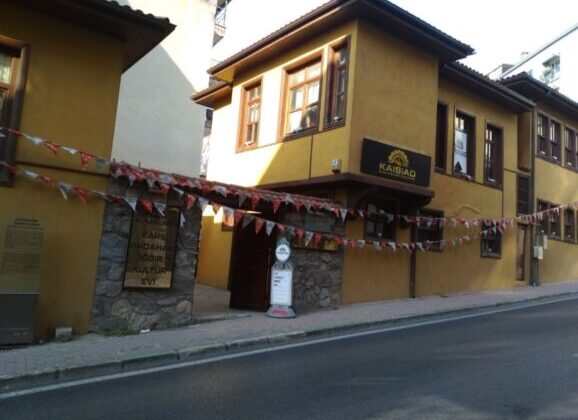 Mahalle Halkının Kullanabileceği Çok Amaçlı Bir Birime Hizmet Etsin İstiyoruz!