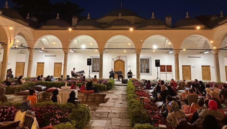 Medrese Davutpaşa’da Geleneksel Musiki “Avluda Meşk” ile hayat buluyor