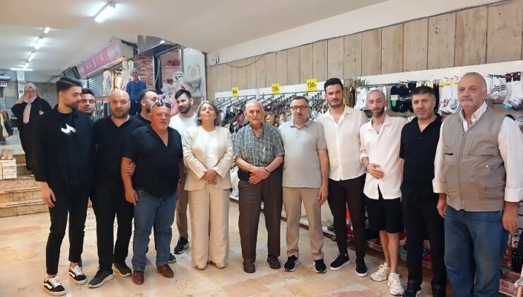 “Şehreküstü Altgeçidi Esnafı Yalnız Değil, Bu Sorunu Hep Birlikte Çözeceğiz!”