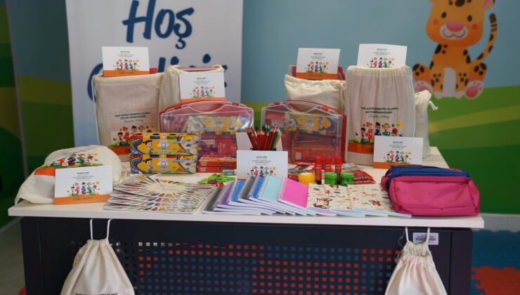 Esenyurt Belediyesi 26 bin öğrenciye kırtasiye seti dağıttı