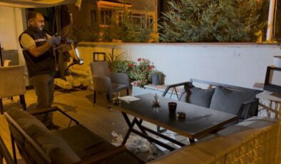 Bursa’nın İznik ilçesinde bir kafede oturan gruba yapılan silahlı saldırıda bir kişi yaralandı