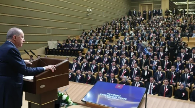 110 kaymakam adayına seslendi: Kibir zehrinden uzak durun!