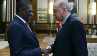Erdoğan, Mashatile’yi Külliye’de kabul etti