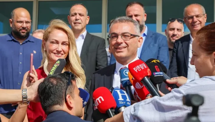 KKTC’nin 6. Cumhurbaşkanı mazbatasını aldı… Yemin töreni 24 Ekim’de