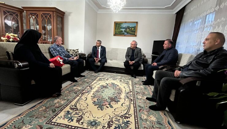 Hür Eğitim-Sen Bursa; “Yalnız Değilsiniz!”