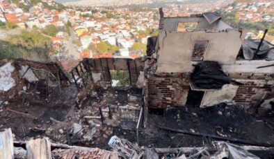 Yangını söndürmek için su almaya gitti, mutfakta dumandan zehirlendi