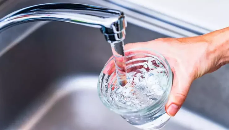 Gemlik’te, Bursa’da ve ne yazık ki Türkiye’nin dört bir yanında halkımızın en temel yaşam hakkı olan su, artık lüks haline getirilmiştir.