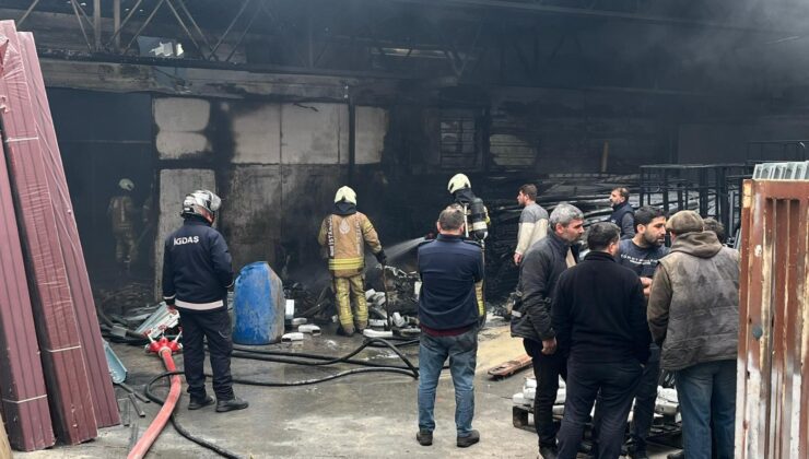 Sultanbeyli’de plastik imalathanesinde korkutan yangın