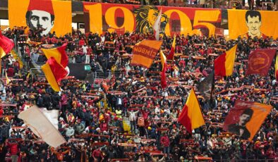 Galatasaray Taraftarından Yönetim Tepkisi: Gaziantep FK Maçında İstifa Sesleri