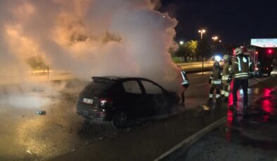 Maltepe’de seyir halindeki otomobil alev alev yandı
