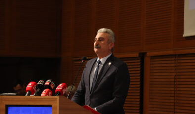 “Mesleki Eğitim: Bugün ve Gelecek” paneli Bursa’da gerçekleştirildi: “İktidarımızın ilk haftasında MESEM uygulamasına son vereceğiz”