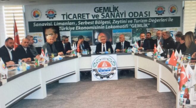 Gemlik’te Tekne Bağlama Yerleri İçin Geniş Katılımlı Toplantı