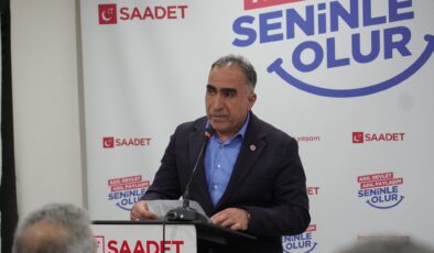 Saadet Partisinden Altın Plaket!
