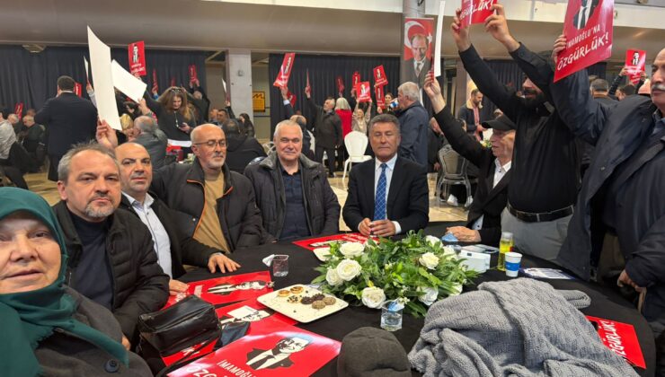 Politik Yalanlardan Bıktık!