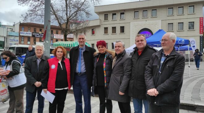 Bursa’da Emeklilerden “Adalet” ve “Kademeli Emeklilik” Çağrısı: