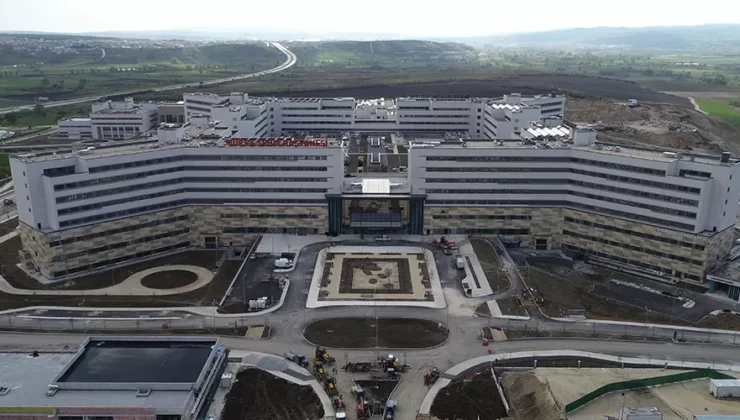 Bursa Şehir Hastanesi’nde Tıp Bayramı ve Ramazan Bereketi Aynı Sofrada Buluştu