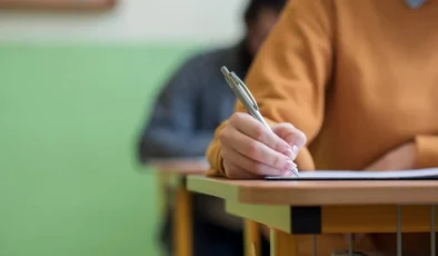 “Sınav Güvenliği mi, Eğitim Emekçisine Eziyet mi?”