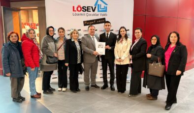 Bursa’da Emeklilerden LÖSEV’e 23 Nisan Hediyesi