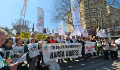 Bursa’da Emekliler Meydana İniyor