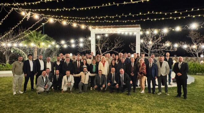 Türkiye’nin Özgürce Ayaklarının Üstüne Basması İçin Çalışıyoruz!