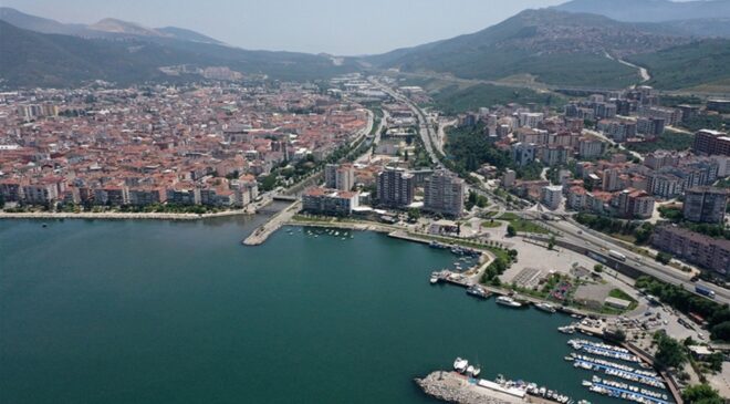 Gemlik’te Yasak Dinlenmedi: Provokatif Eylem Girişimine Sert Tepki