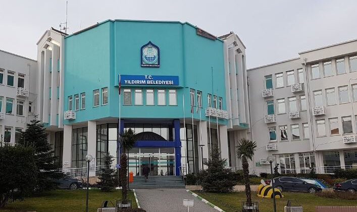 Yıldırım’da “Temizlik” Çalışması Tartışma Yarattı: Budama Yerine Kirlilik!