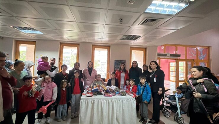 “Küçük Kalpler, Büyük Mutluluklar”