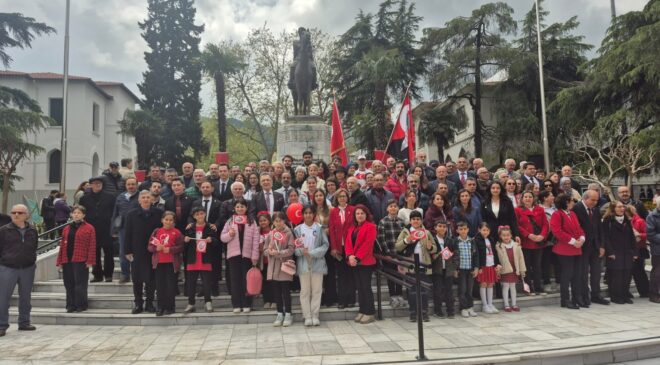 “Egemenlik Halkındır, En Büyük Sorumluluk Çocukları Yaşatmaktır”