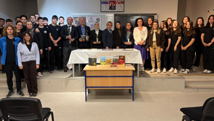 “Rumeli’ye Geçiş” Konferansı ve “Kırcaali Efsanesi” Belgeseli Gençlerle Buluştu