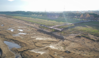 “İznik Gölü’nü Göz Göre Göre Kurutuyorlar!”