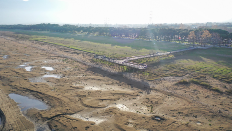 “İznik Gölü’nü Göz Göre Göre Kurutuyorlar!”