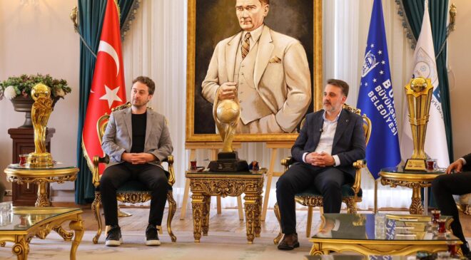 Şampiyon hentbolculardan Başkan Vekili Biba’ya ziyaret