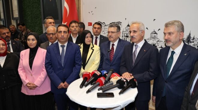 Bakan Uraloğlu Trabzon’da Bayram Ziyaretlerinde