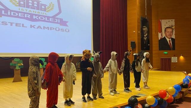 Lider Koleji Kestel’de “Dünya Dilleri Gecesi” ile Öğrenciler Sahneye Çıktı