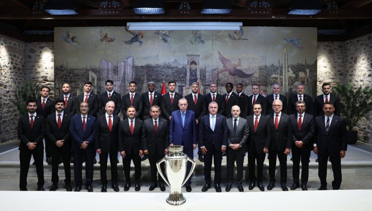 Galatasaray Başkanı Erdoğan’ı Ziyaret Etti