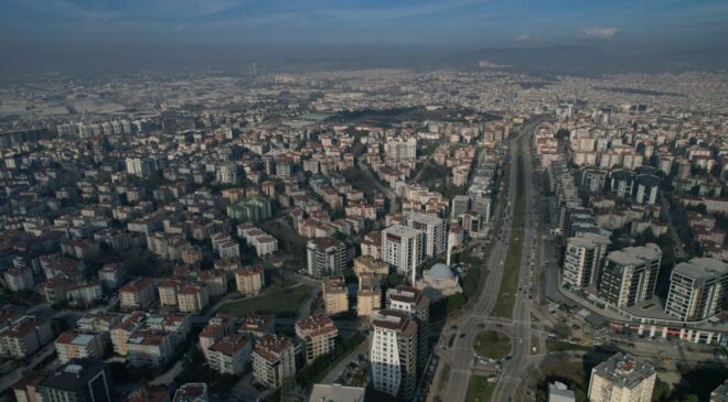 “Çözümsüzlük, Kaos ve Yönetimsel İhmaller İlçemizi Sarsıyor”