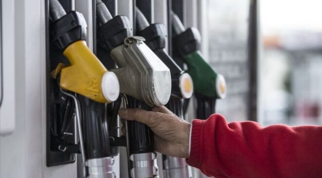 Petrol Düşüşüyle Benzine İndirim Geliyor