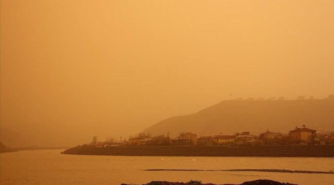 Senegal kaynaklı çöl tozu ve sarı kodlu yağış uyarısı