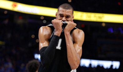 Spurs, Thunder’ı Devirdi
