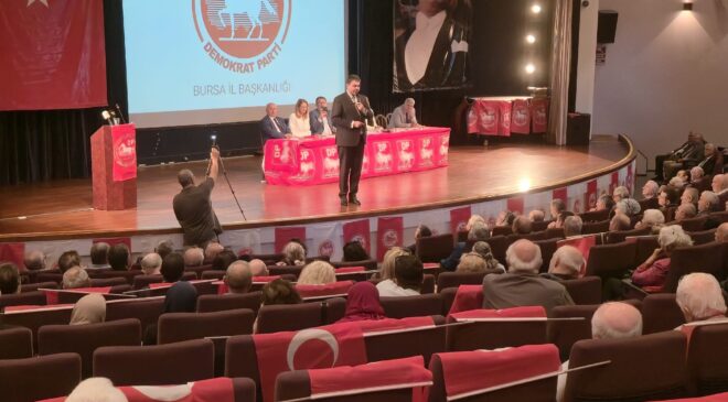 “Demokrat Parti demokrasi mücadelesinin adıdır”